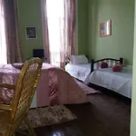 Casa Dragao Bed and breakfast *