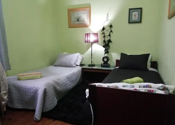 Casa Dragao Bed & Breakfast *