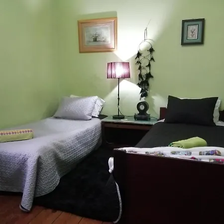 Casa Dragao Bed & Breakfast *