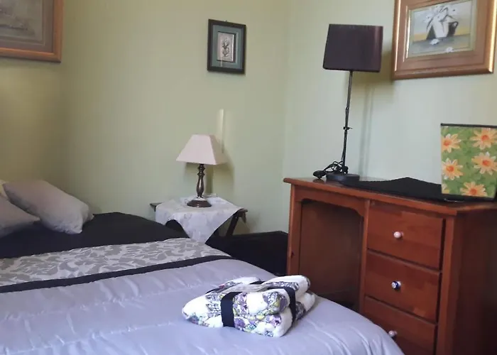 Casa Dragao Bed & Breakfast *