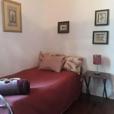 Casa Dragao Bed & Breakfast *