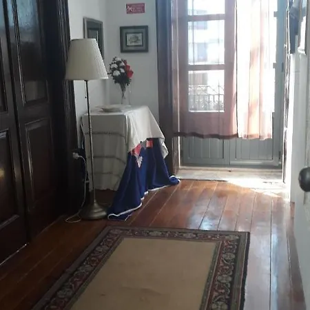 Casa Dragao Bed & Breakfast *